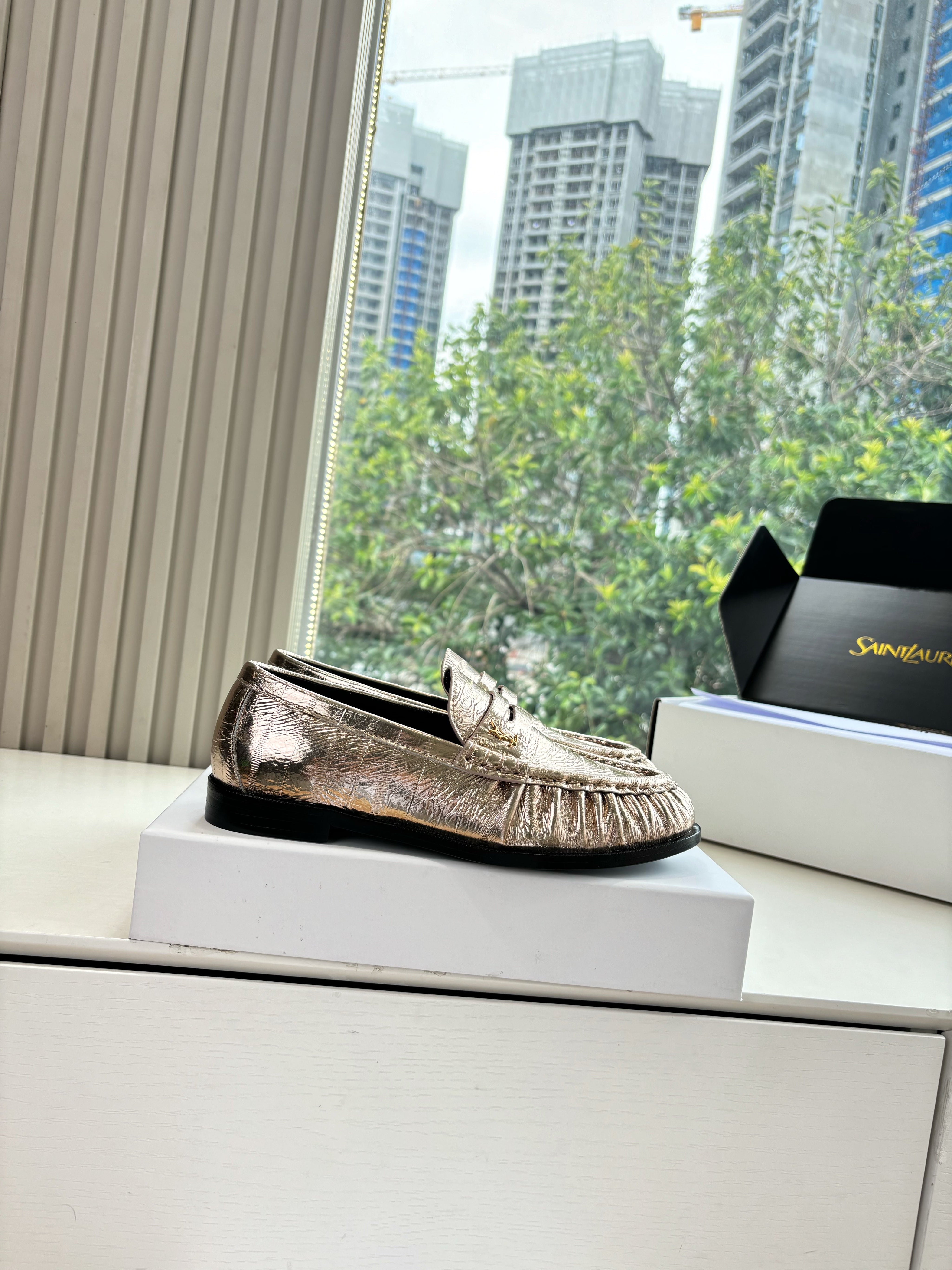 YSL 25S LOAFERS IN GOLD LAMBSKIN
