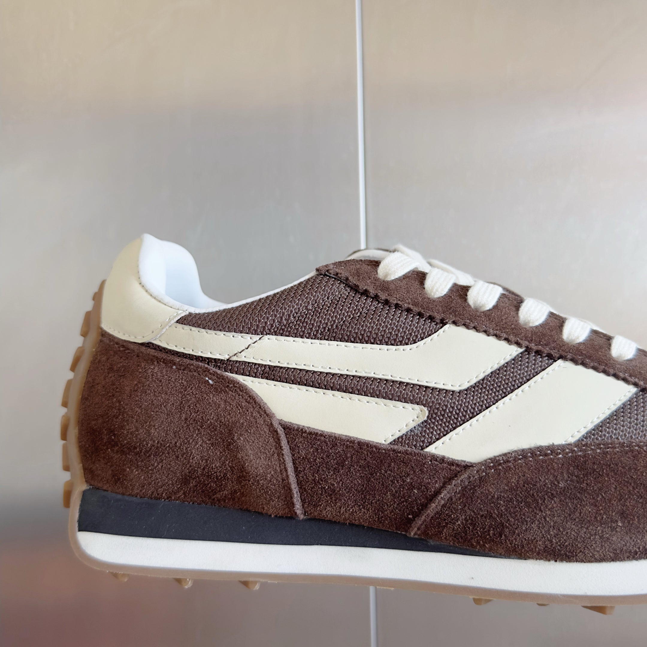 TOM FORD 26S SNEAKERS IN EARTH BROWN SUEDE