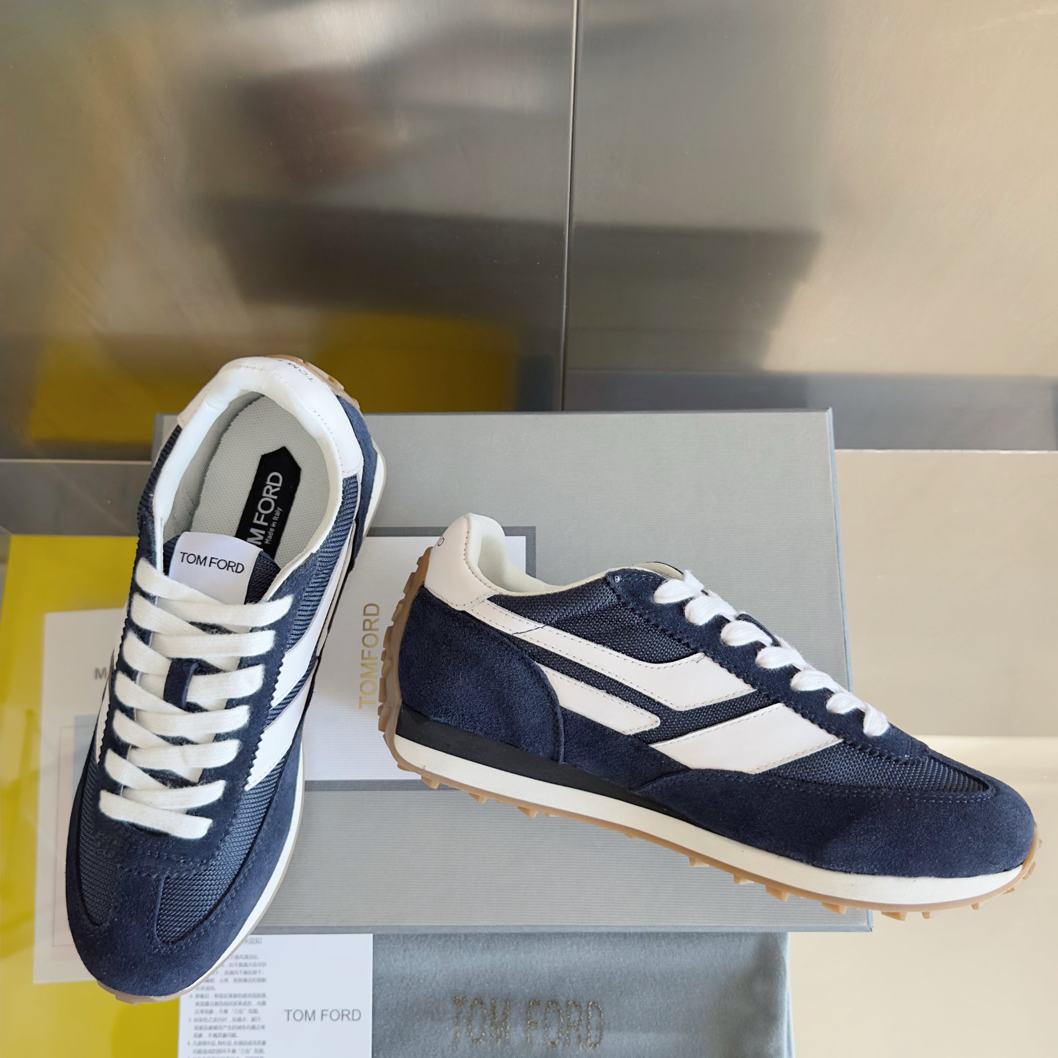 TOM FORD 26S SNEAKERS IN NAVY BLUE SUEDE