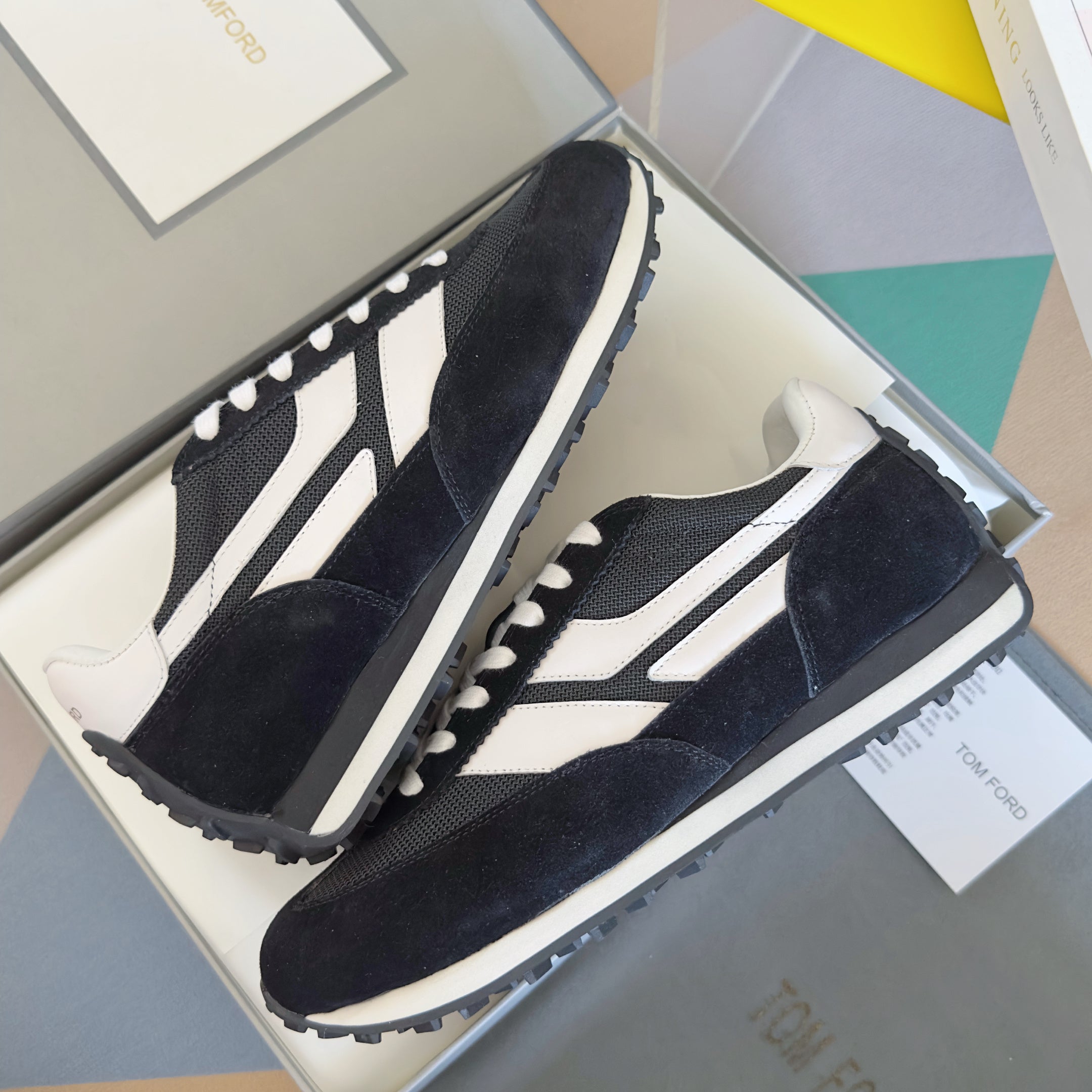 TOM FORD 26S SNEAKERS IN BLACK SUEDE