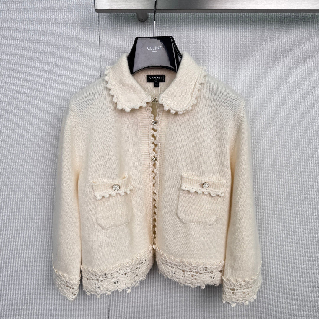 CHANEL 25S KNIT CARDIGAN WITH LACE COLLAR 417