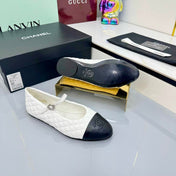 CC MARY JANE FLAT 25S IN WHITE LAMBSKIN EMBOSSED LOGO