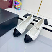 CC MARY JANE FLAT 25S IN WHITE LAMBSKIN EMBOSSED LOGO