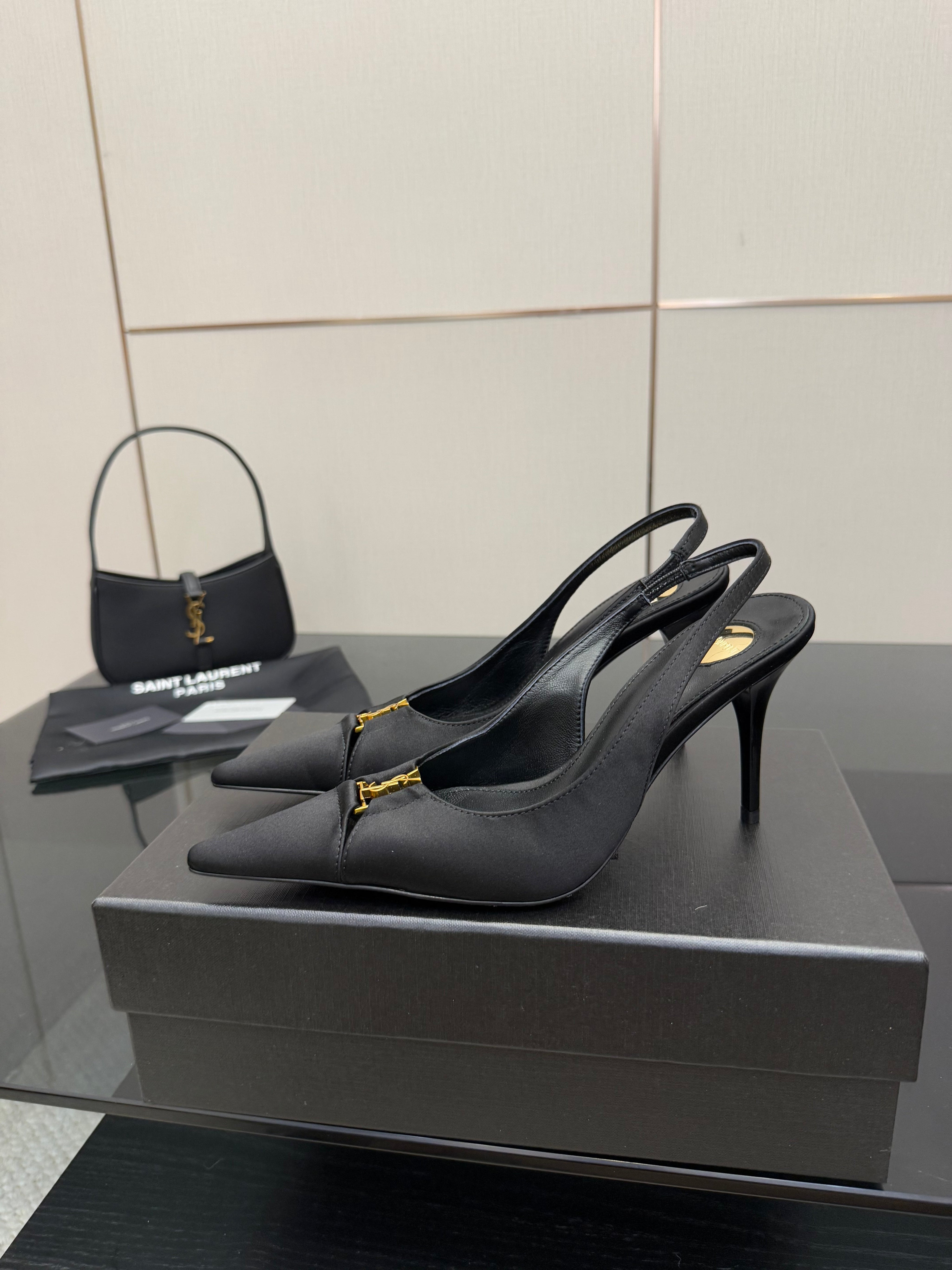 YSL 25S SLINGBACK HIGH HEELS 90 MM IN BLACK SATIN WITH GOLD HARDWARE STYLE 18
