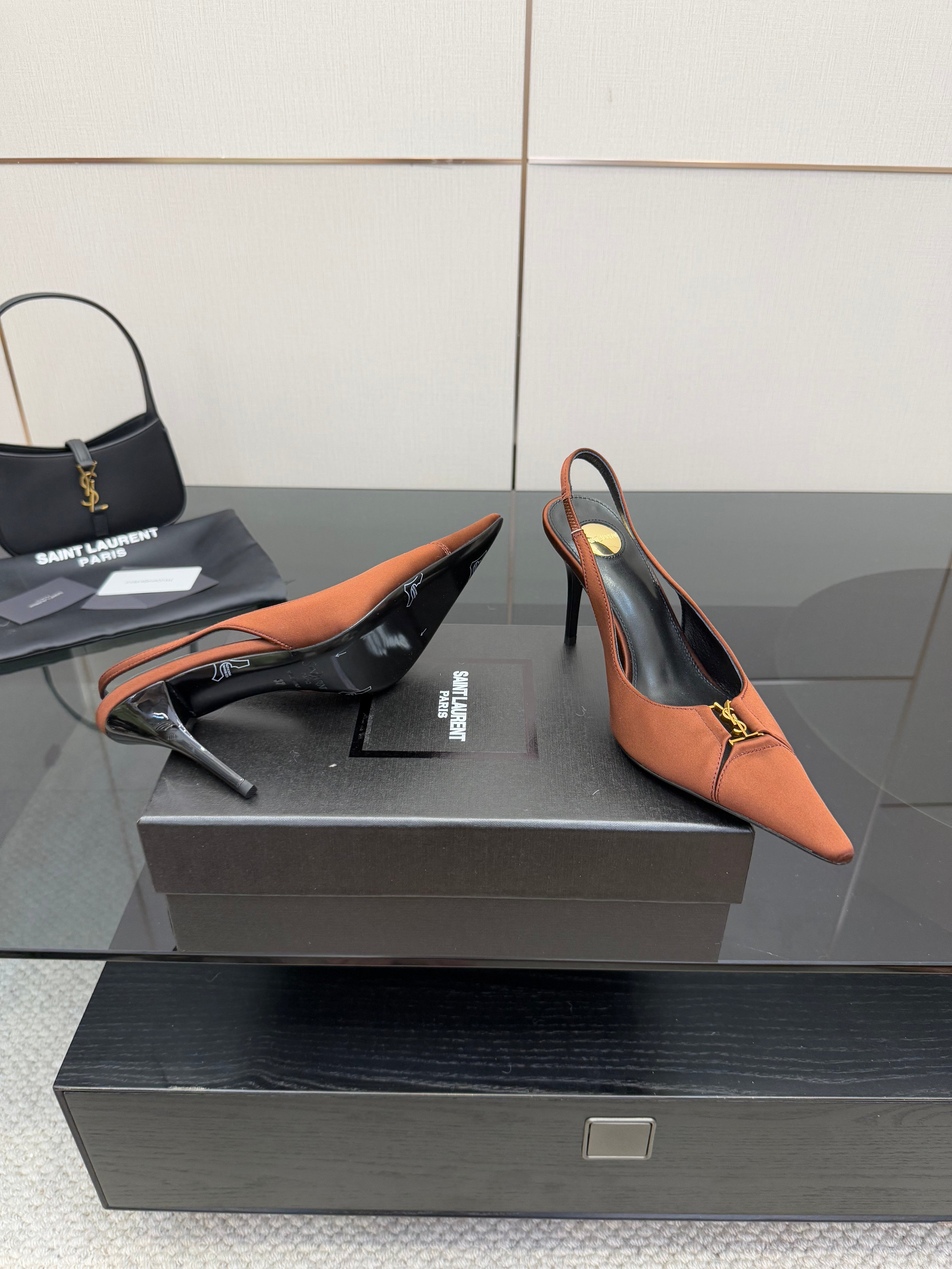 YSL 25S SLINGBACK HIGH HEELS 90 MM IN COGNAC BROWN SATIN WITH GOLD HARDWARE STYLE 15