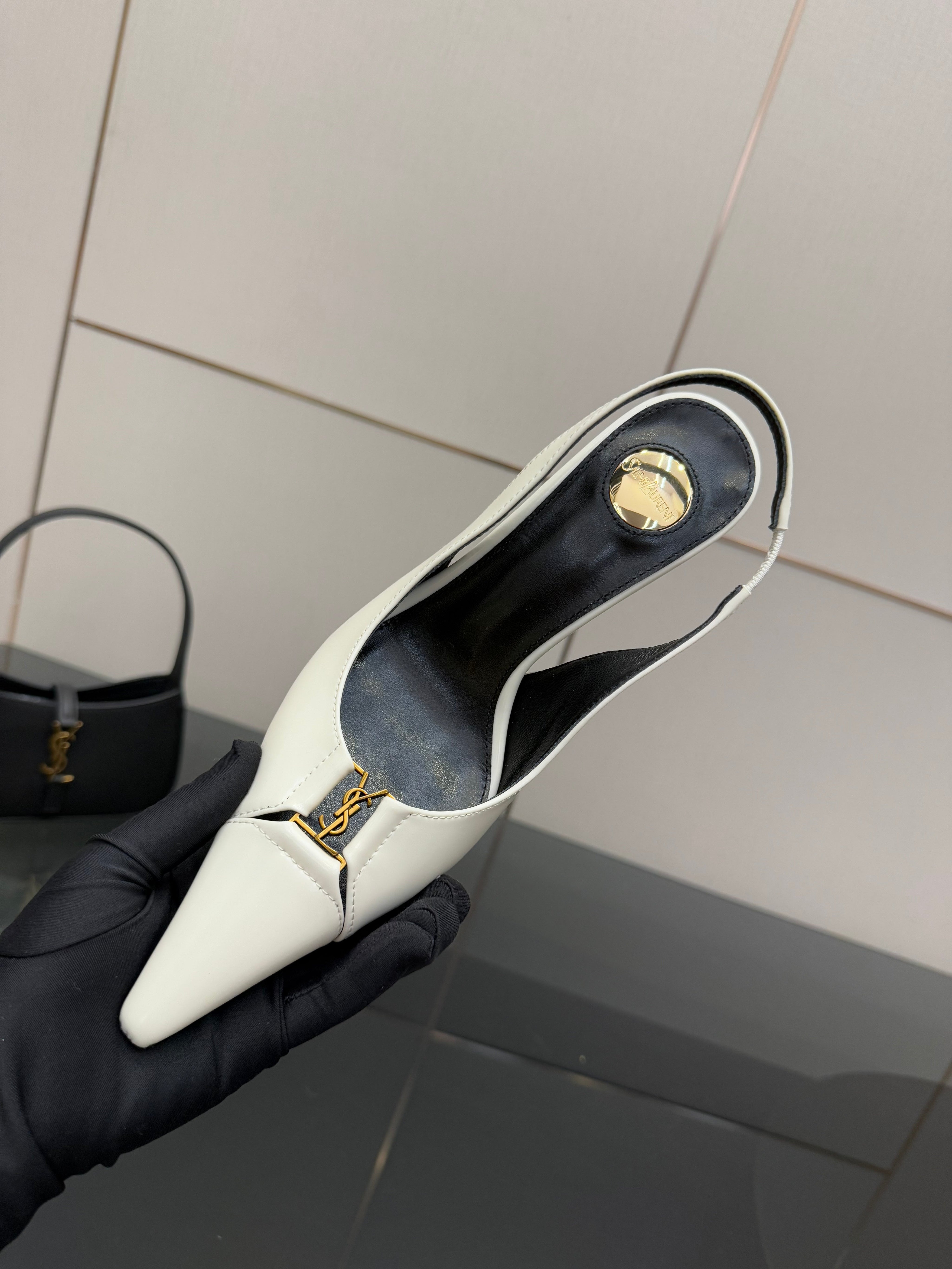 YSL 25S SLINGBACK HIGH HEELS 90 MM IN WHITE LAMBSKIN WITH GOLD HARDWARE STYLE 6