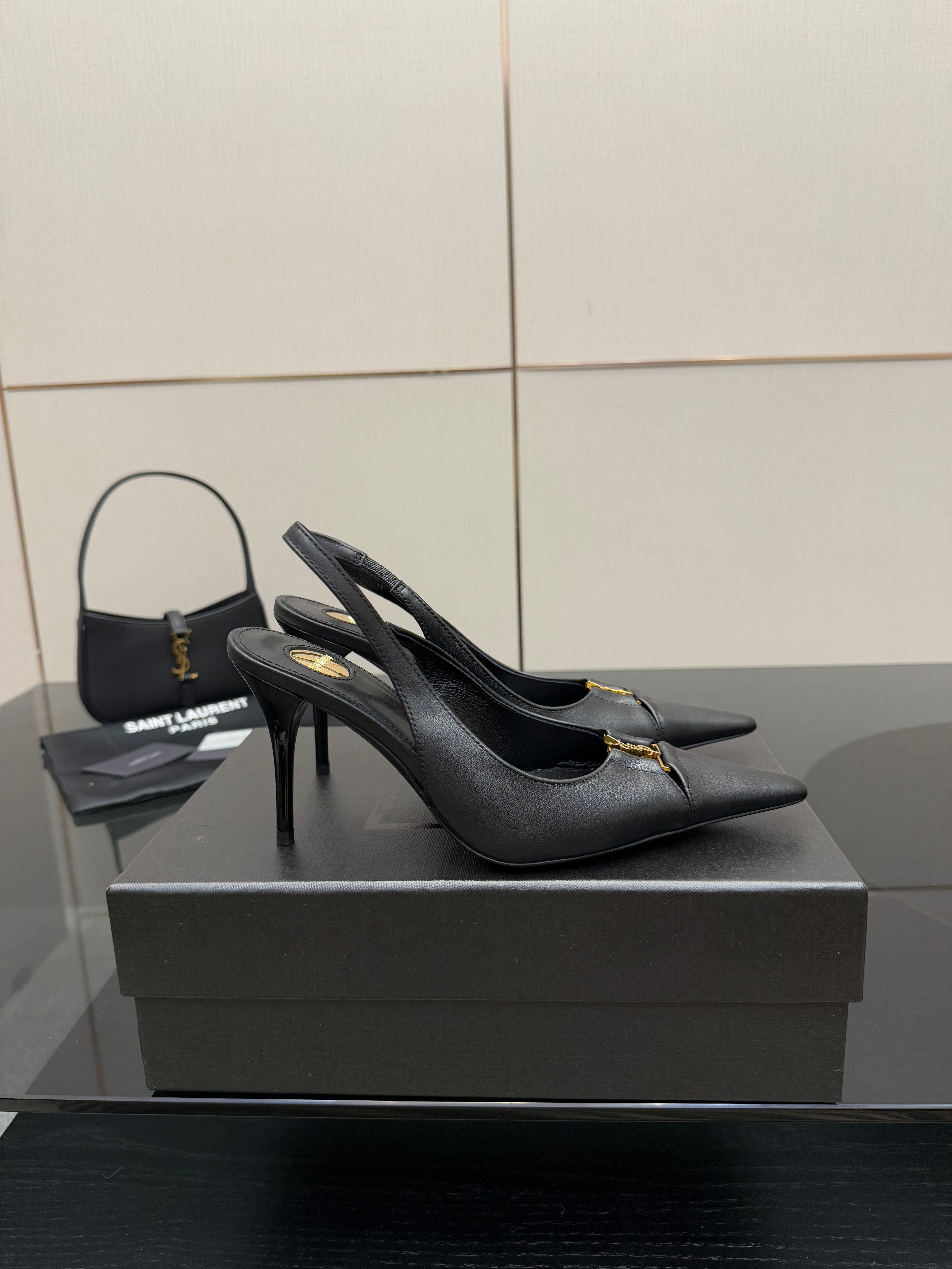 YSL 25S SLINGBACK HIGH HEELS 90 MM IN BLACK SMOOTH LAMBSKIN WITH GOLD HARDWARE STYLE 3