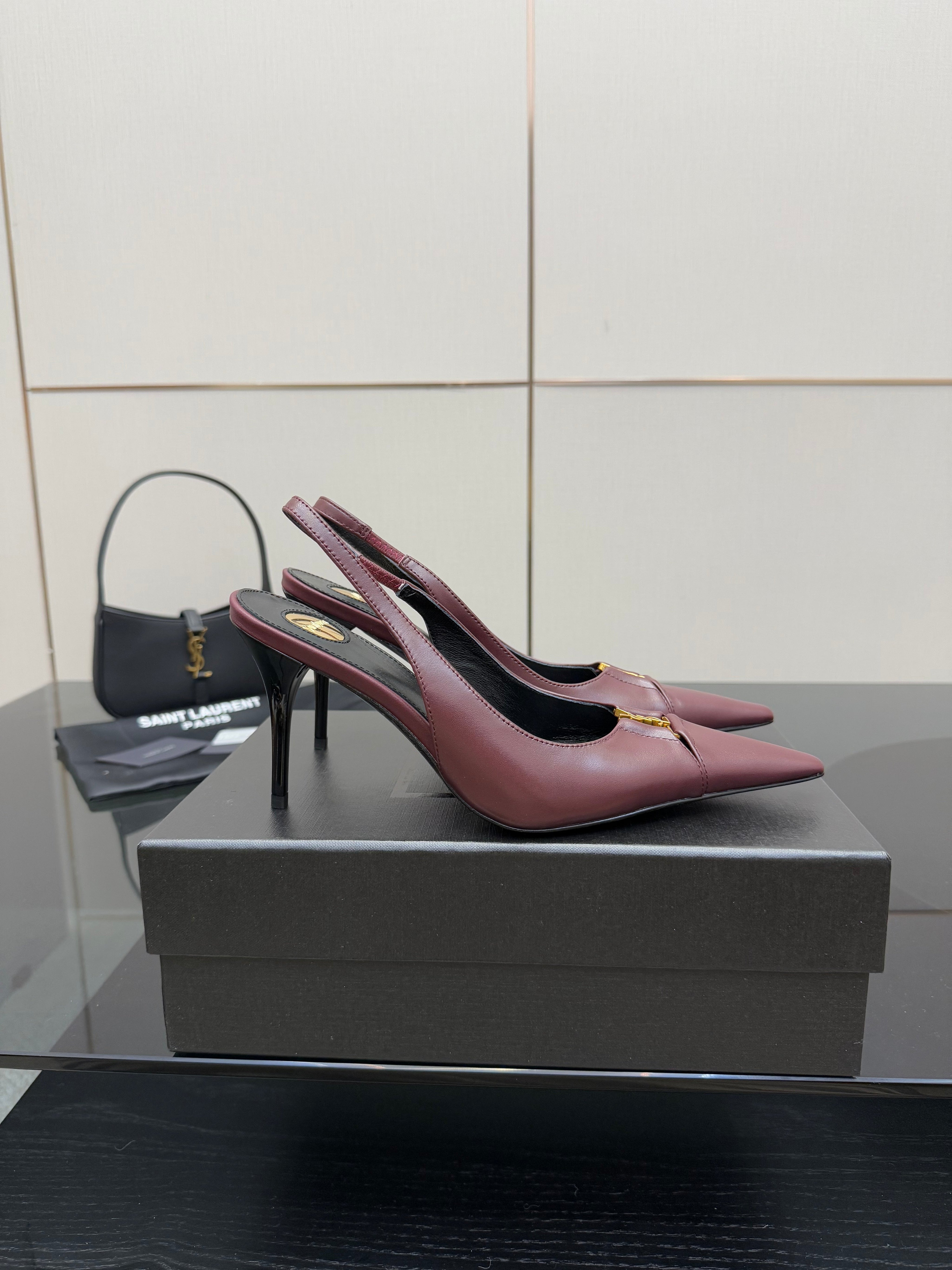 YSL 25S SLINGBACK HIGH HEELS 90 MM IN DARK RED LAMBSKIN WITH GOLD HARDWARE STYLE 2