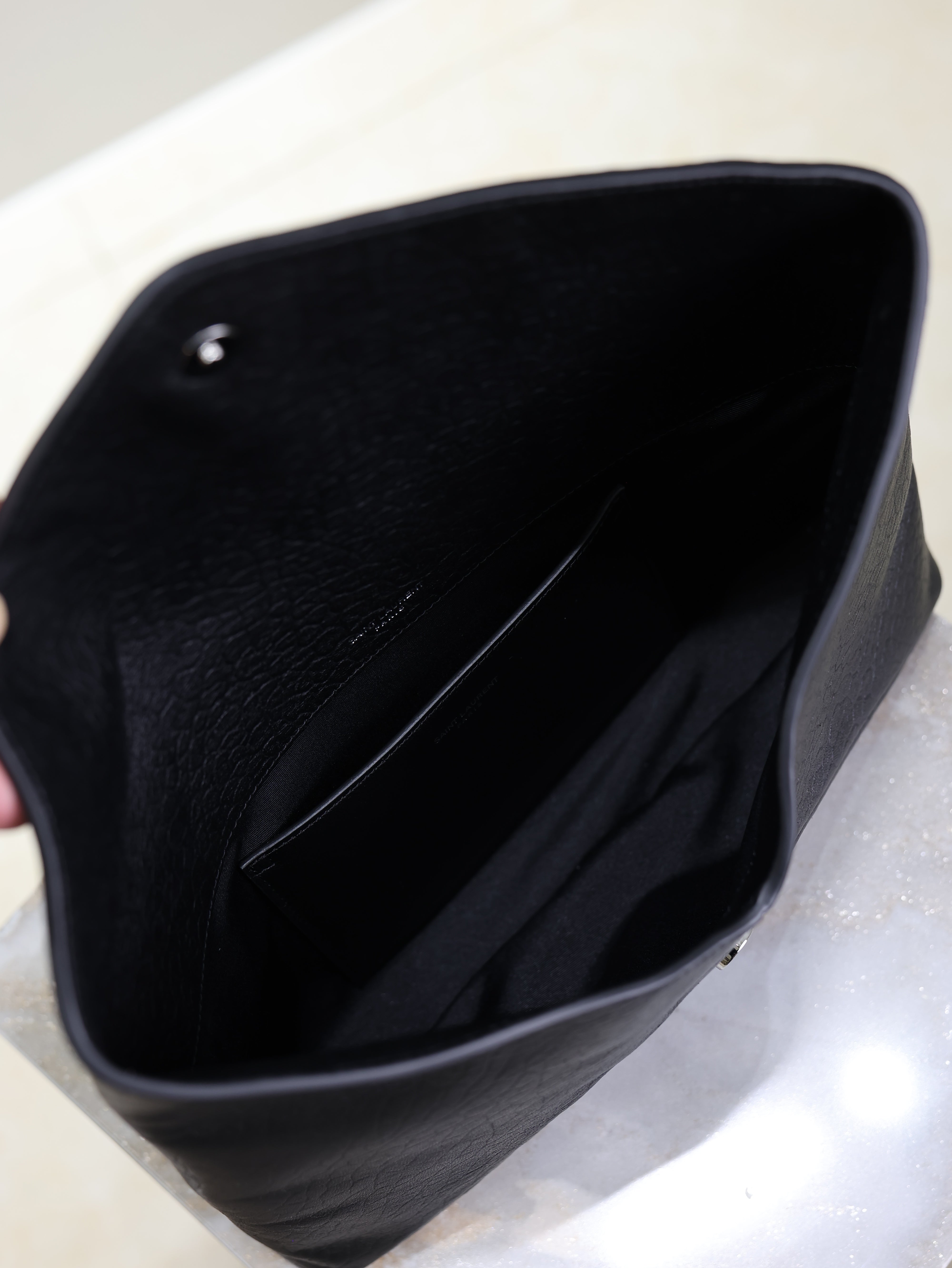 YSL 25S CASSANDRE LARGE ENVELOPE POUCH 29 IN BLACK CALFSKIN GRAY HARDWRE