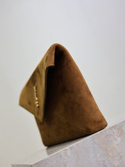 YSL 25S CASSANDRE LARGE ENVELOPE POUCH 29 IN BURNT UMBER SUEDE GOLD HARDWRE