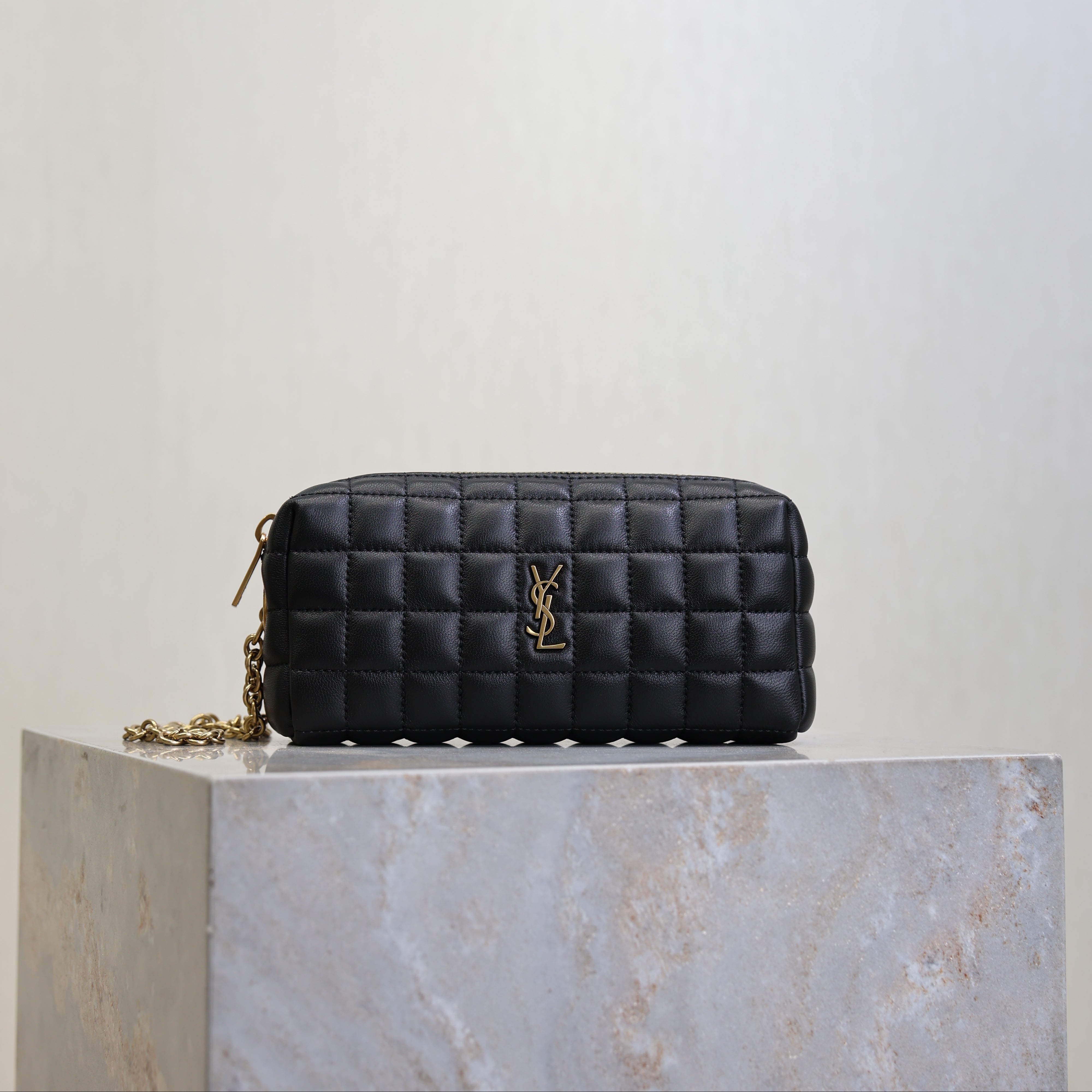YSL 25S CASSANDRE MATELASSÉ CARRÉ POUCH ON CHAIN 18 IN BLACK LAMBSKIN