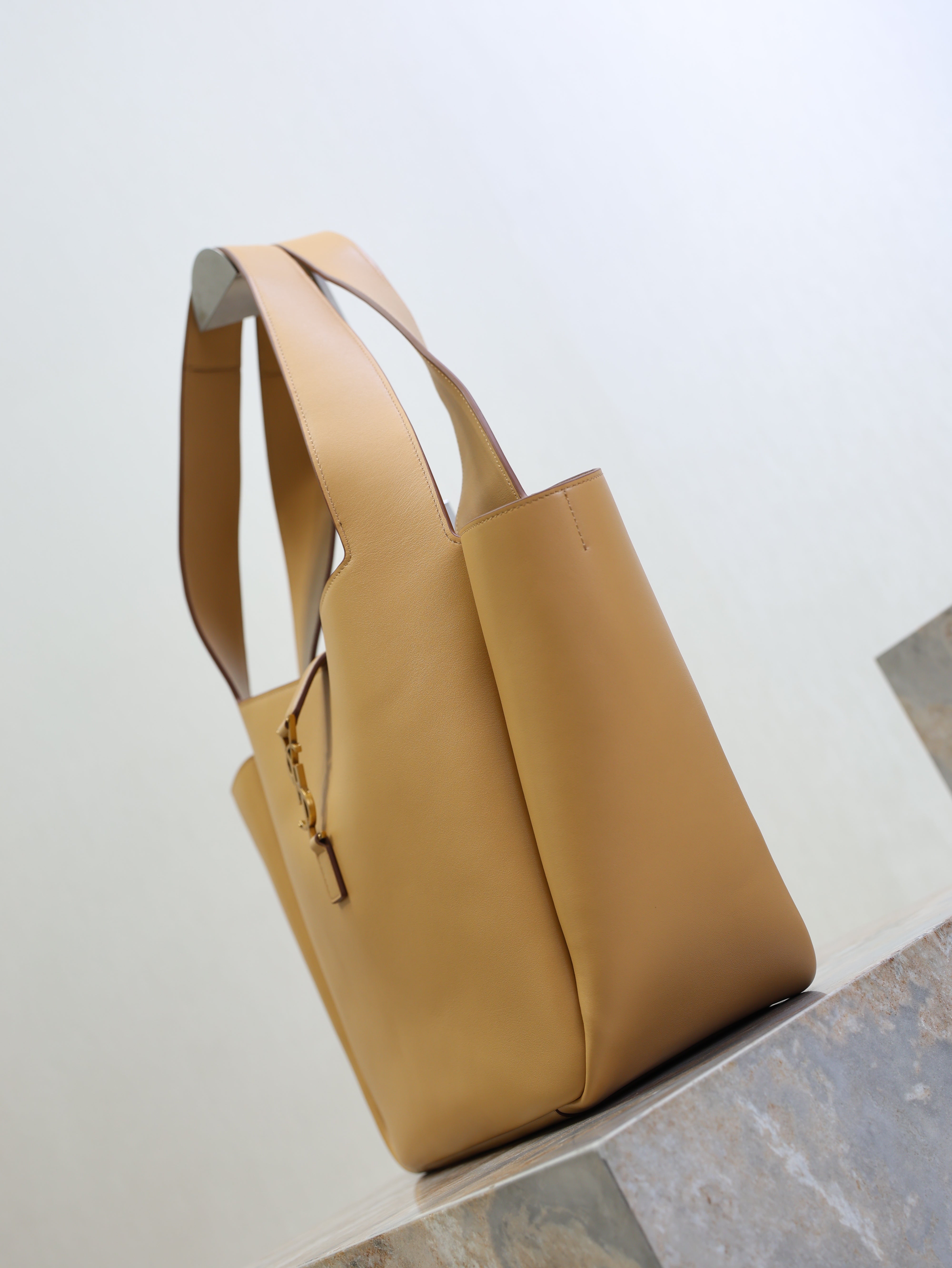 YSL 25S LE 5 À 7 BEA 50 IN DARK CARAMEL CALFSKIN GOLD HARDWARE