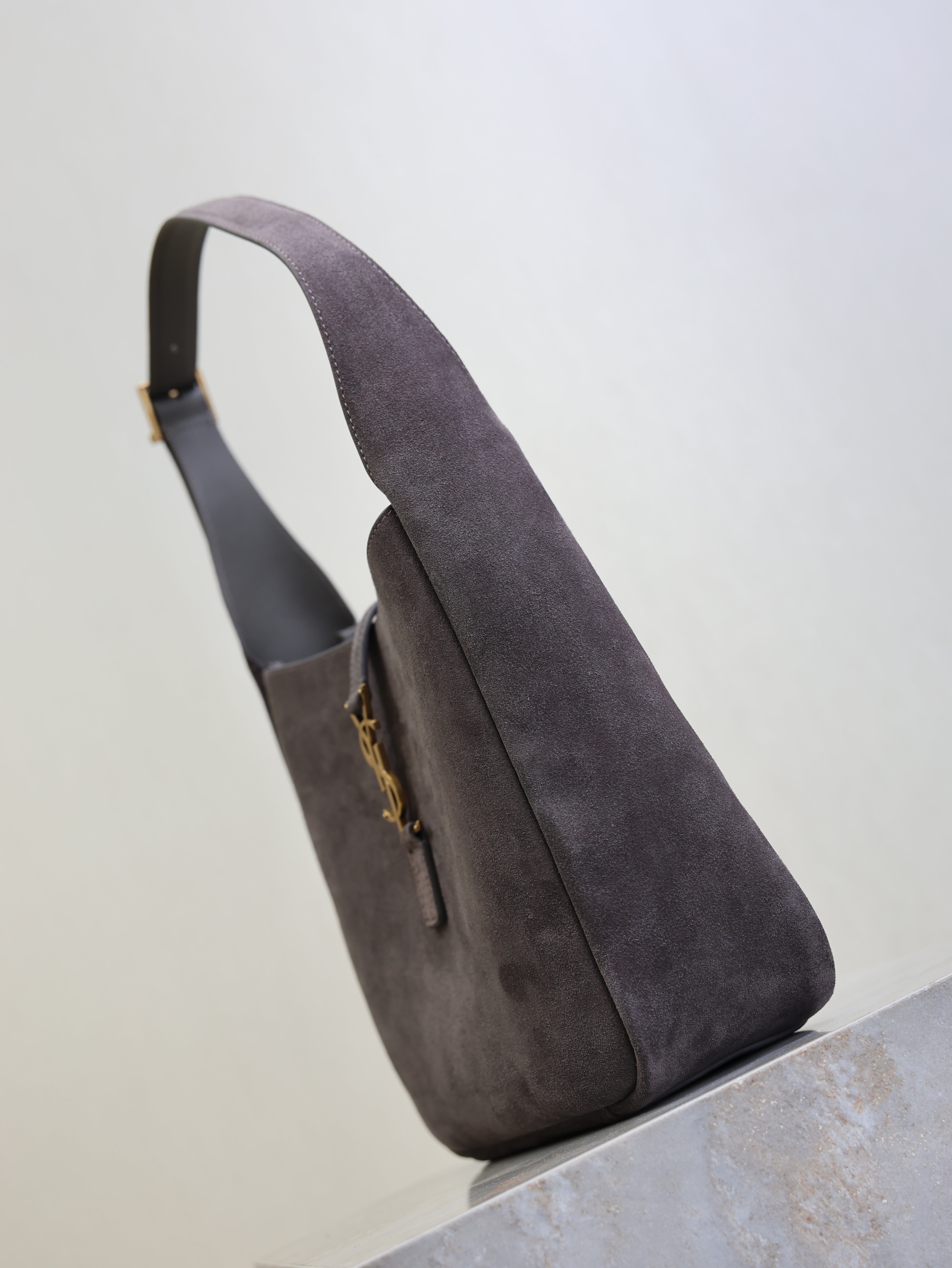 YSL 25S LE 5 À 7 SUPPLE SMALL 23 IN DARK GRAY SUEDE GOLD HARDWRE