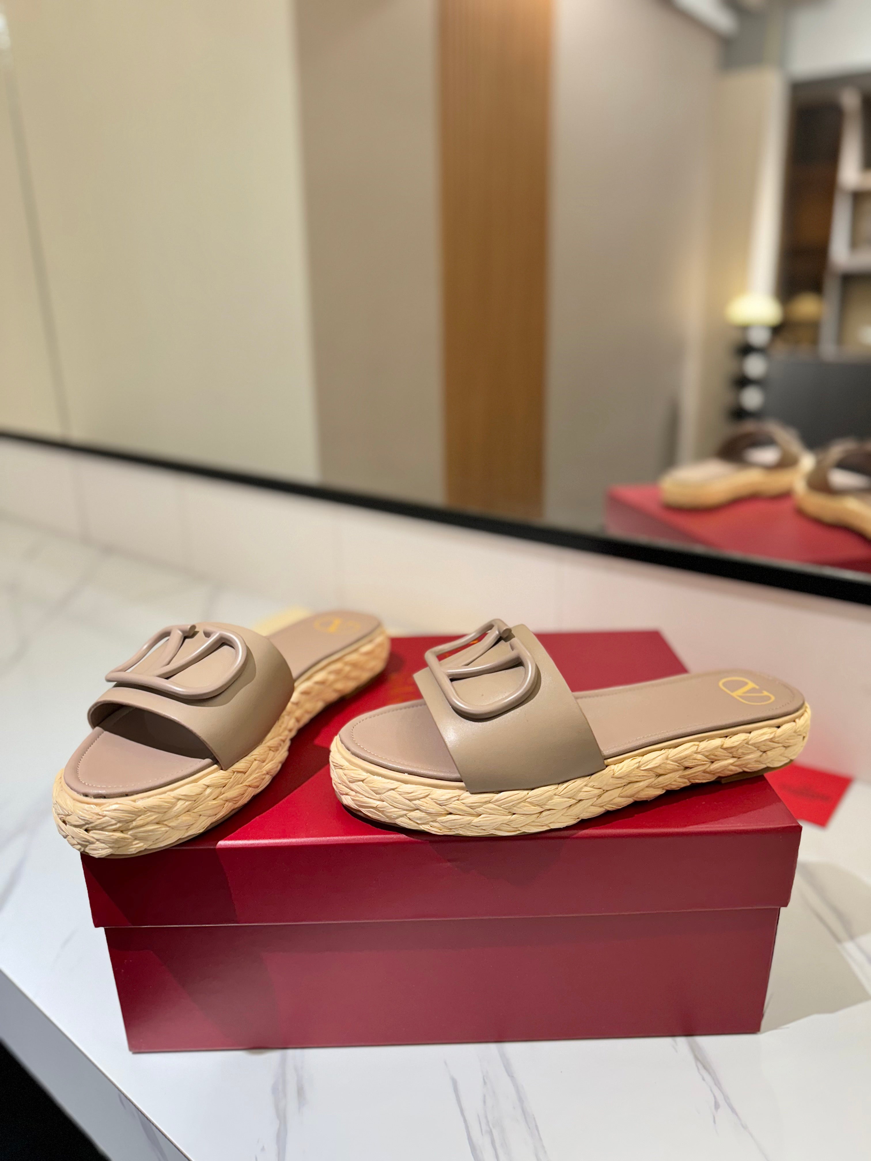 VLTN ESPADRILLE SLIDES 25S IN BEIGE BROWN LAMBSKIN STYLE 10