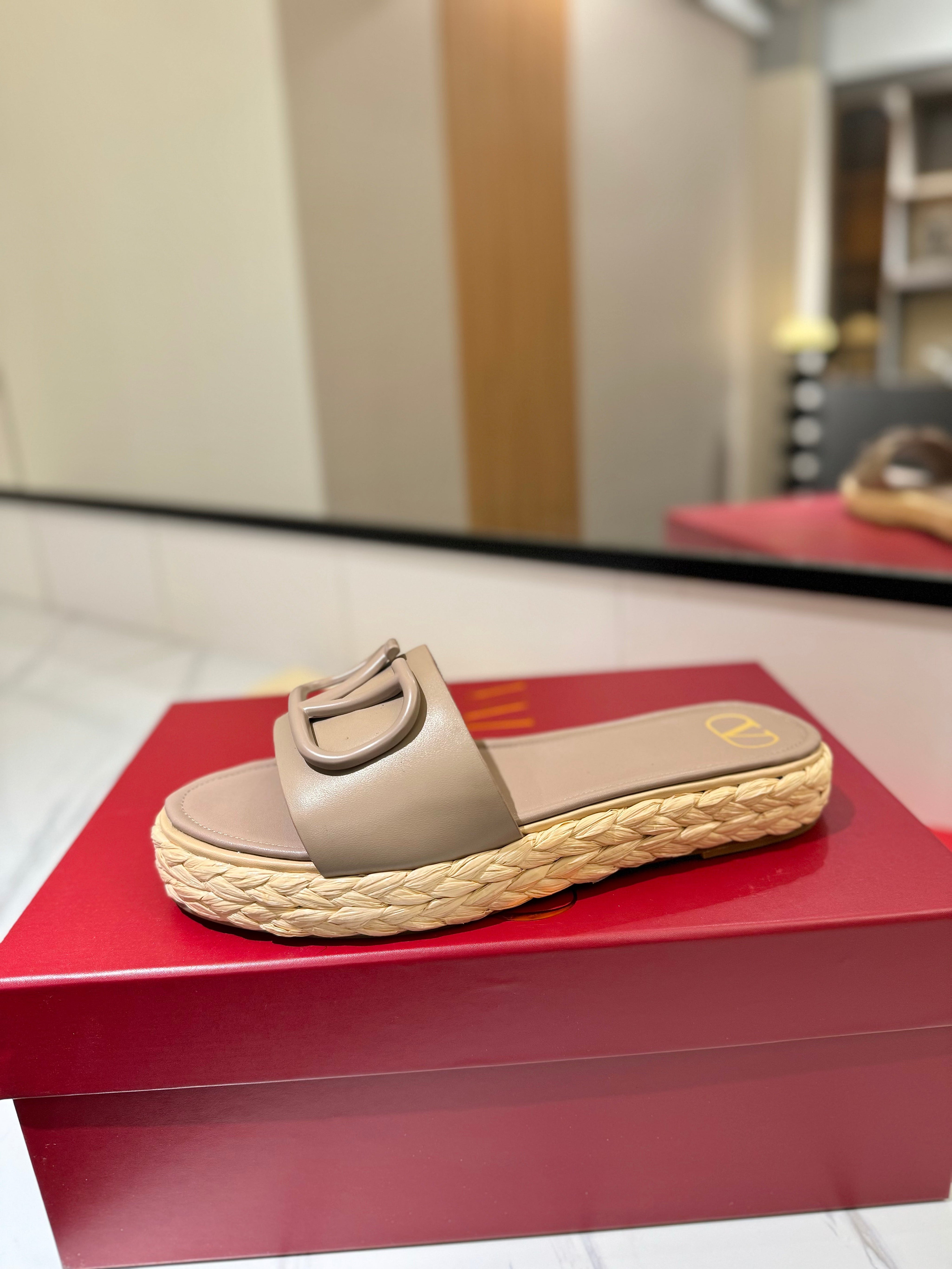 VLTN ESPADRILLE SLIDES 25S IN BEIGE BROWN LAMBSKIN STYLE 10