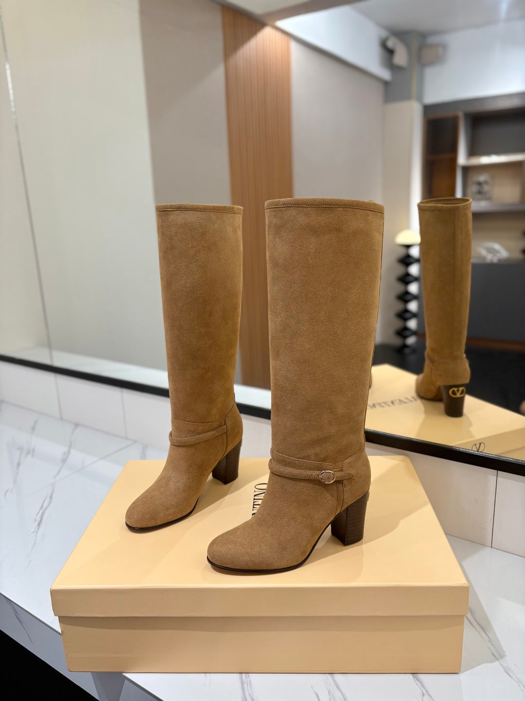 VALENTINO 25S GARAVANI PATTIE KNEE-HIGH BOOTS 80 MM IN LIGHT BROWN SUEDE