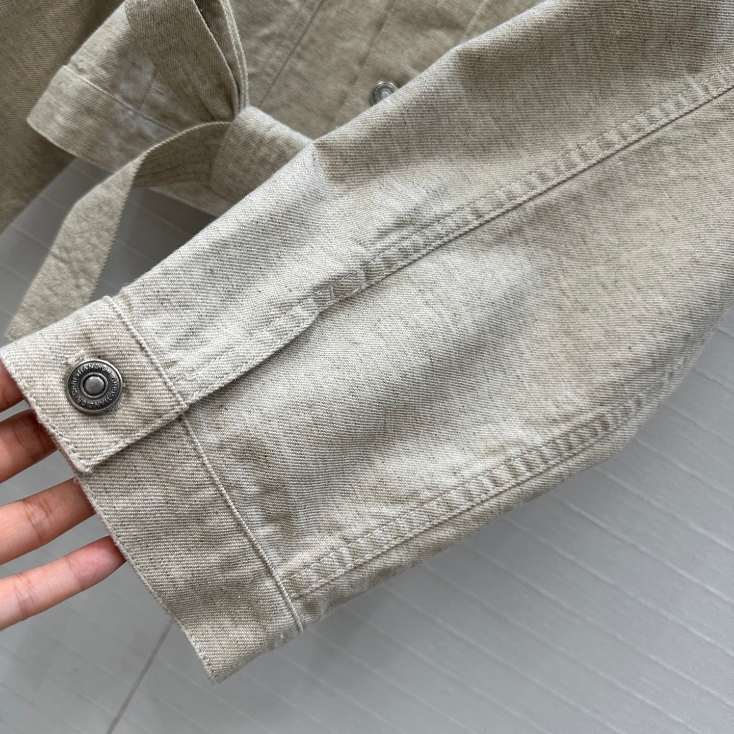 DIOR LIGHT BEIGE SHORT TRENCH COAT WITH NATURAL WAIST TIE