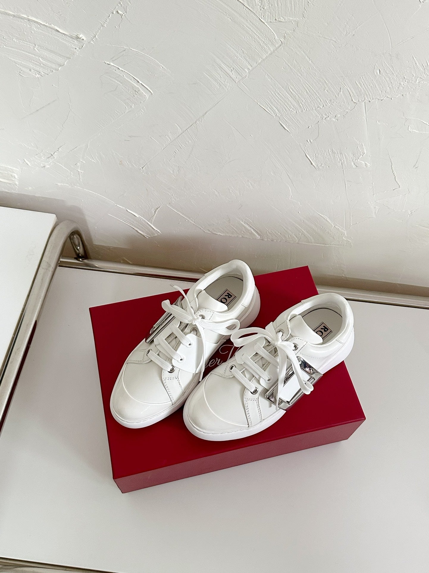 VIV' SKATE SNEAKERS IN WHITE CALFSKIN SILVER BUCKLE