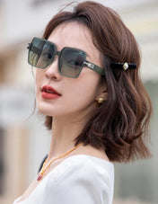 MONTAIGNE SQUARE SUNGLASS CD4780 IN ACETATE