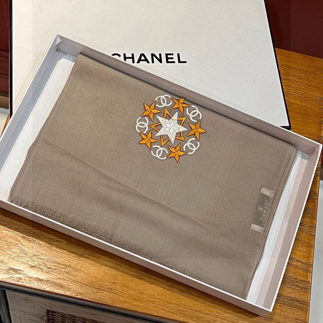 CHANEL 25S SCARF 200 IN CASHMERE WOOL 701967