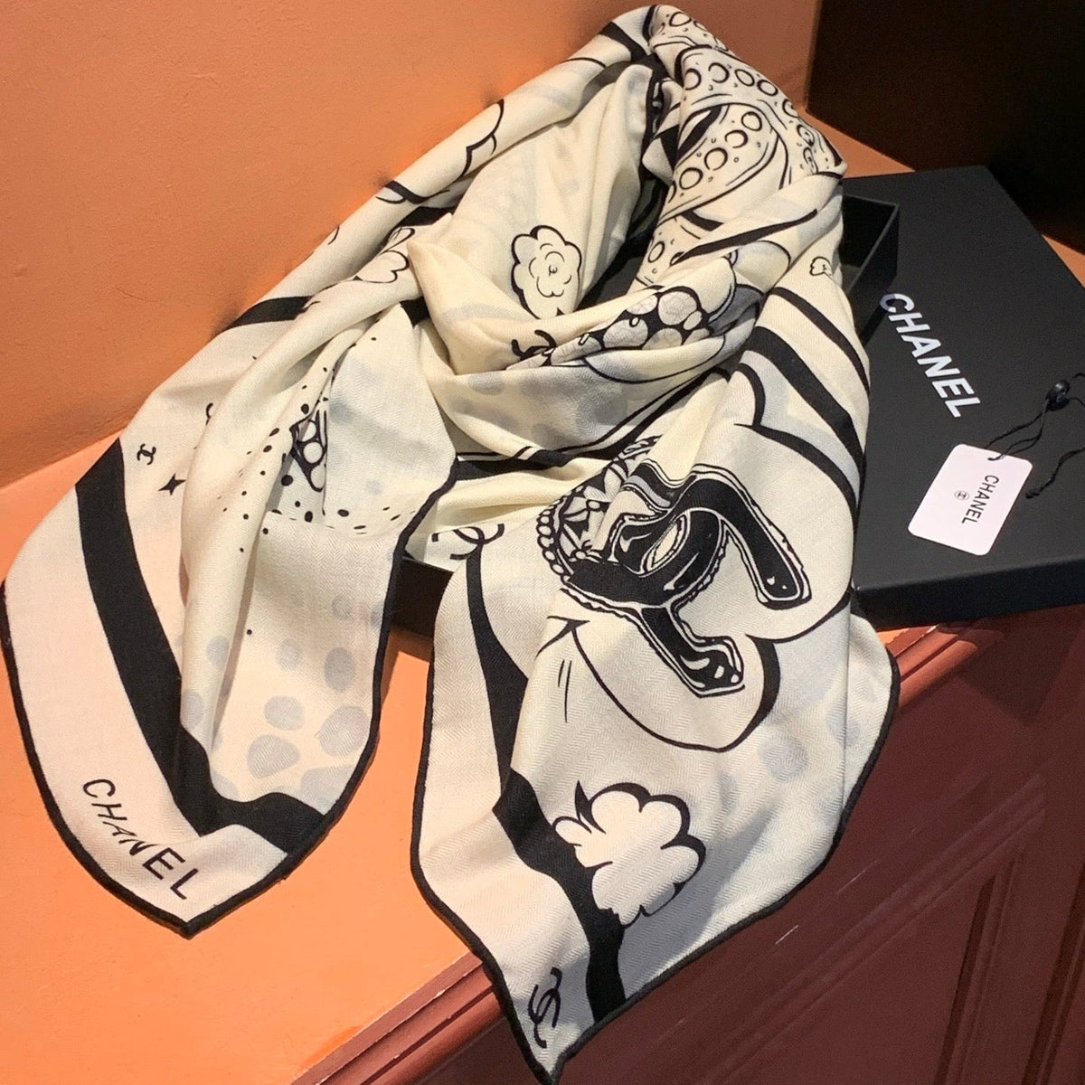 CHANEL 25S SCARF 140 CM IN CASHMERE SILK 941832