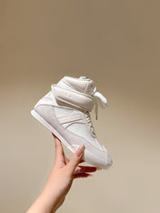 CHLOÉ 26S HIGH-TOP SNEAKERS IN WHITE CALFSKIN AND SUEDE