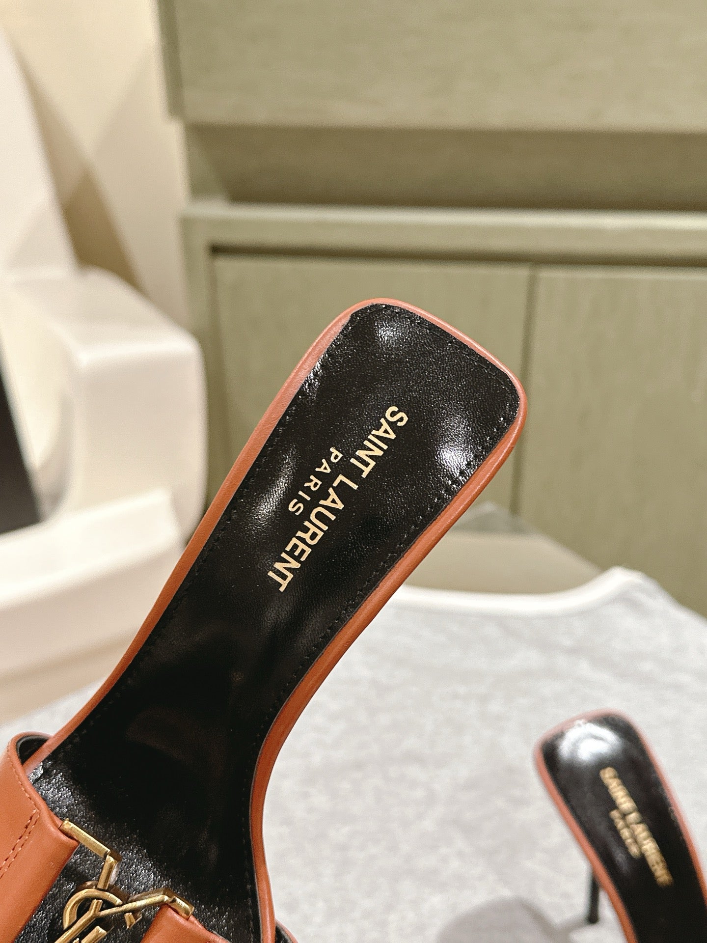 YSL 25S SQUARE-TOE HIGH-HEEL SANDALS 100 MM IN BURNT ORANGE BROWN LAMBSKIN WITH GOLD HARDWARE