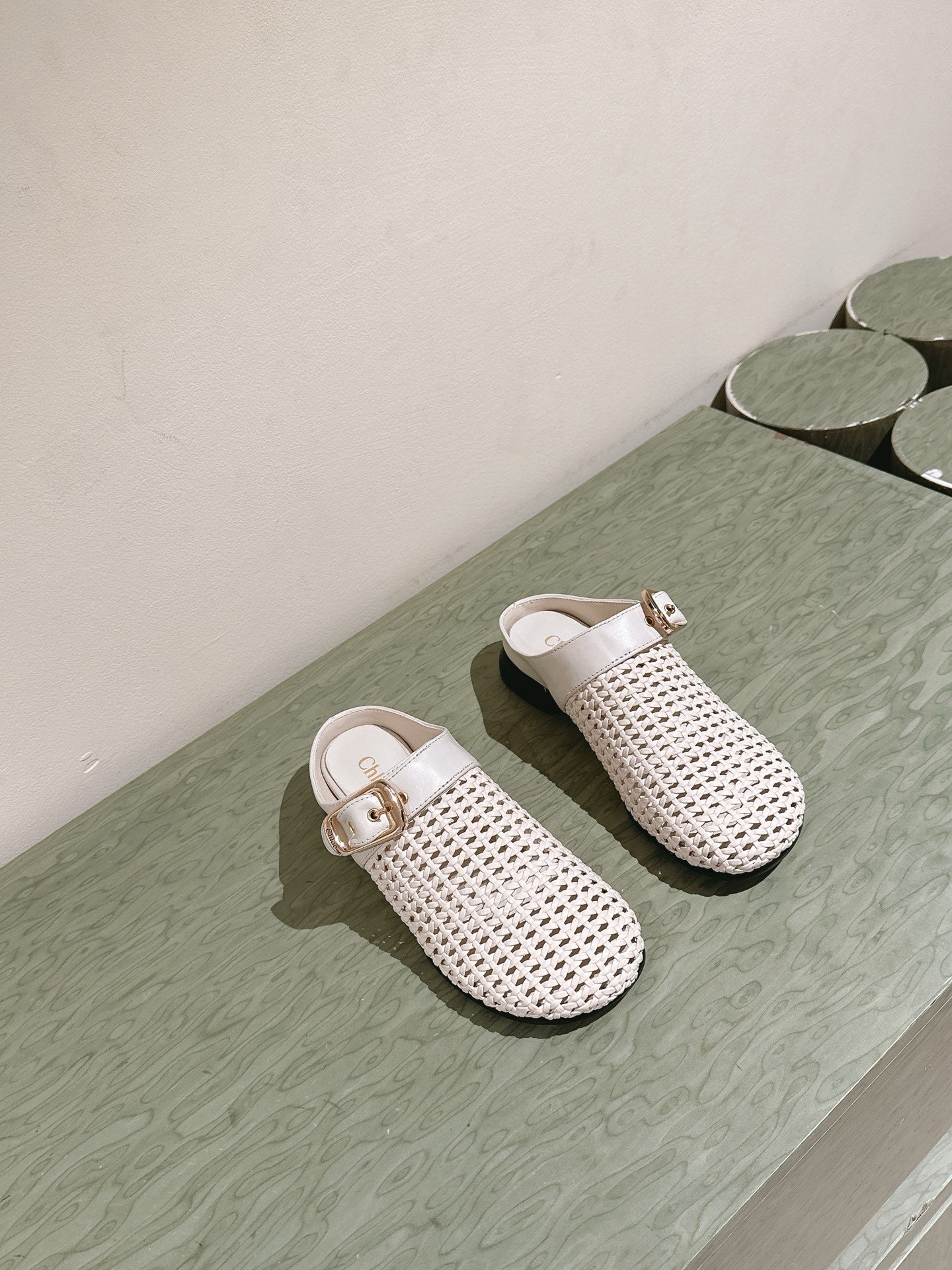 CHLOÉ 26S WOVEN MULES IN LIGHT BEIGE CALFSKIN