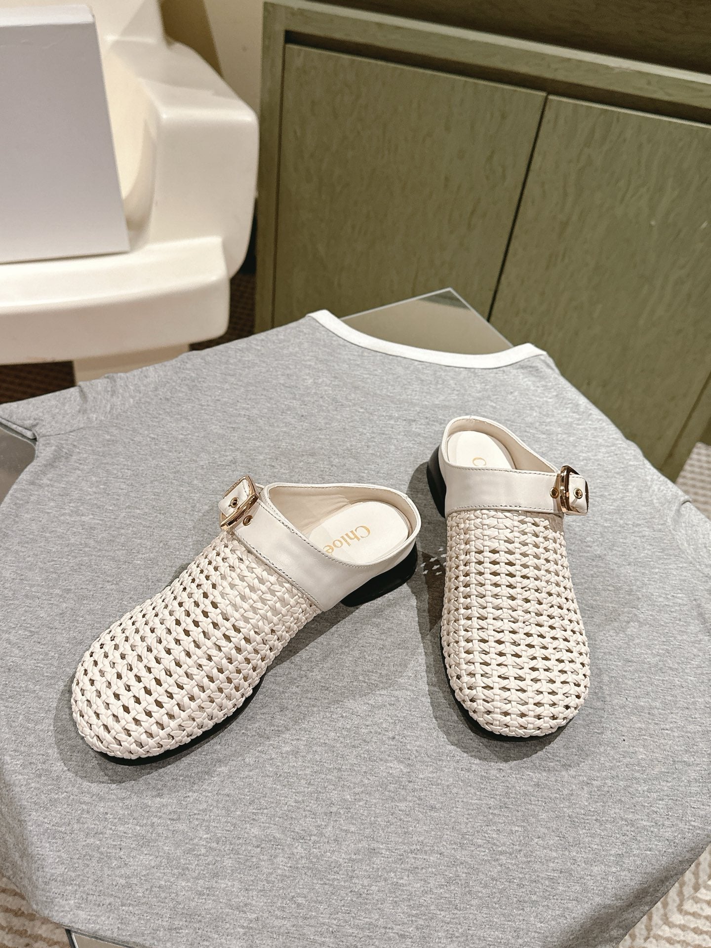 CHLOÉ 26S WOVEN MULES IN LIGHT BEIGE CALFSKIN