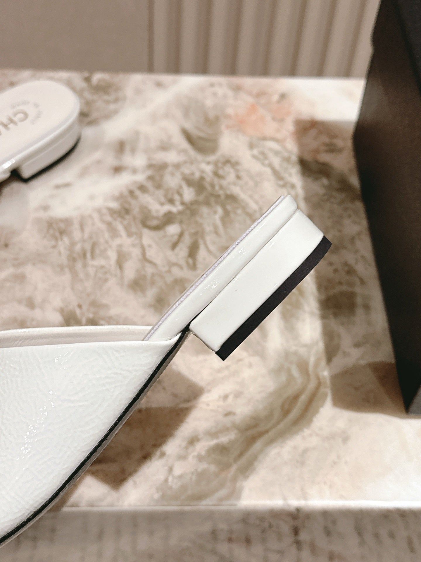 CC FLAT MULES 25S IN WHITE PATENT LEATHER