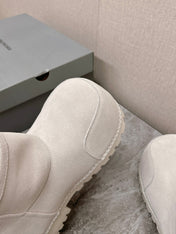ALASKA BOOTIE IN WHITE SUEDE AND WOOL LINING