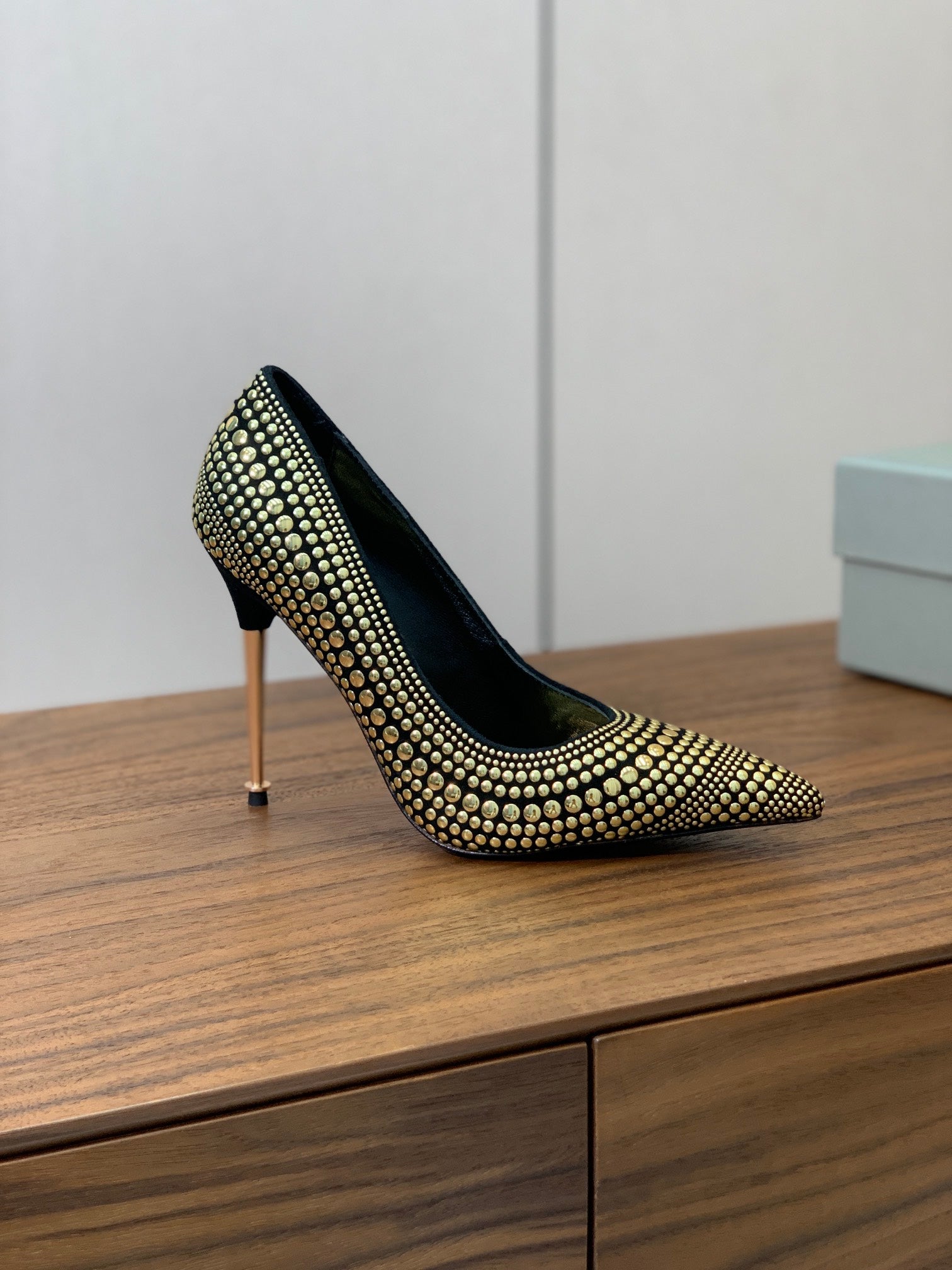 GOLD STUDDED AND BLACK SUEDE POINTED TOE PUMPS