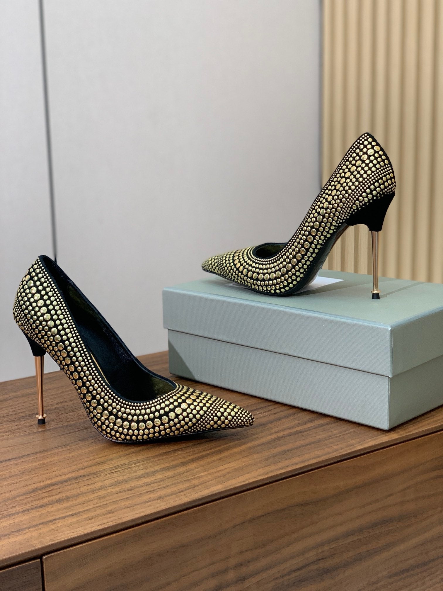 GOLD STUDDED AND BLACK SUEDE POINTED TOE PUMPS