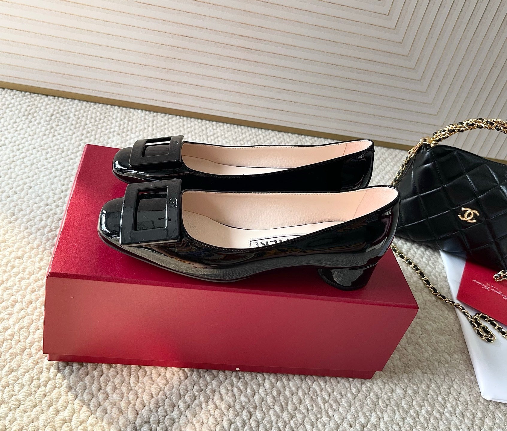 U LOOK BALLERINAS IN BLACK GLOSSY CALFSKIN