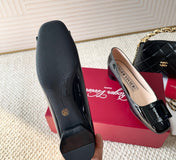 U LOOK BALLERINAS IN BLACK GLOSSY CALFSKIN