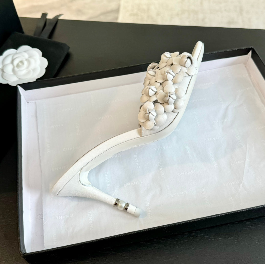 CC Little Camellia World Thin High Heels White Lambskin