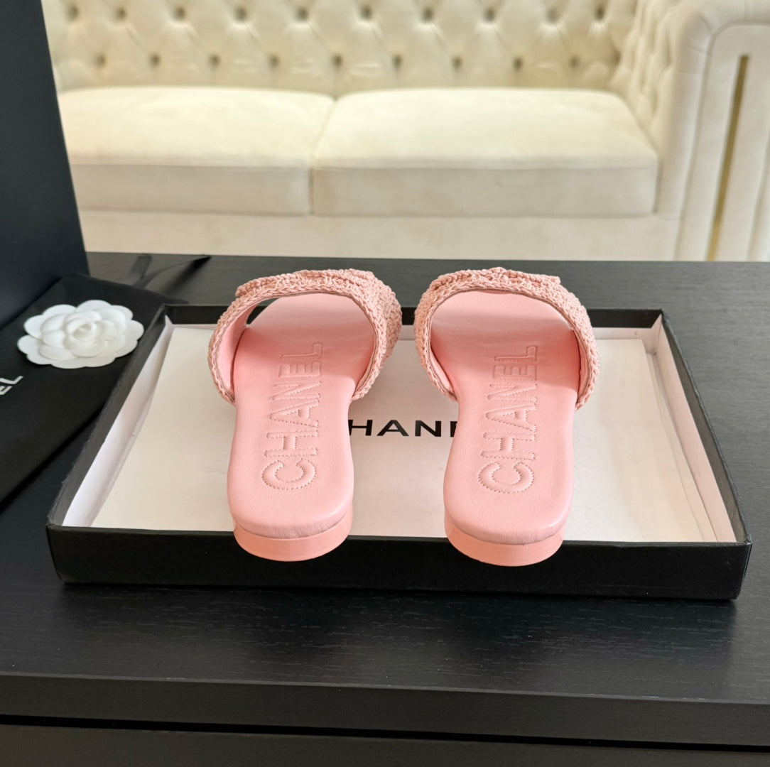 Slippers Light Pink Lambskin
