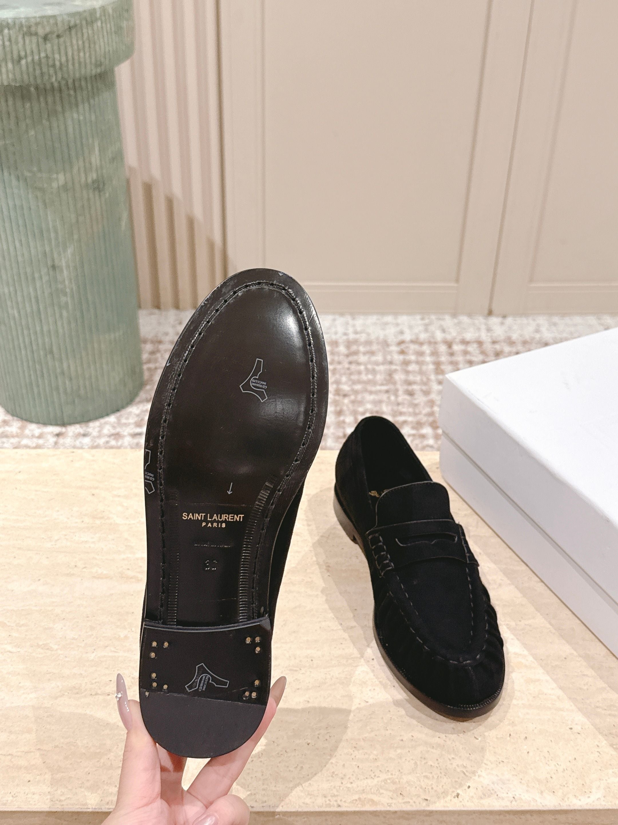 YSL 25S SAINT LAURENT LOAFERS IN BLACK SUEDE WITH SMALL LOGO
