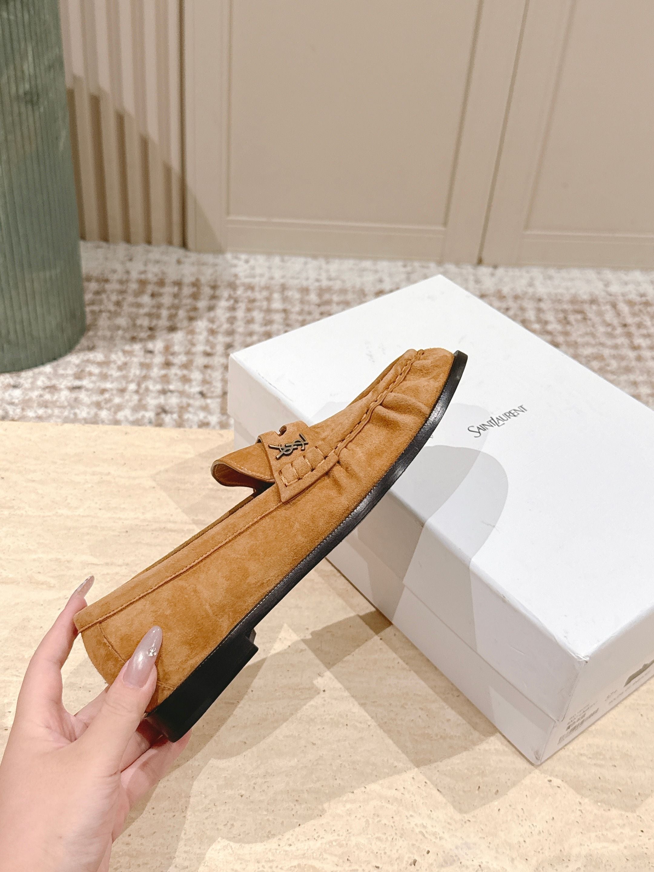 YSL 25S SAINT LAURENT LOAFERS IN BROWN SUEDE WITH SMALL LOGO