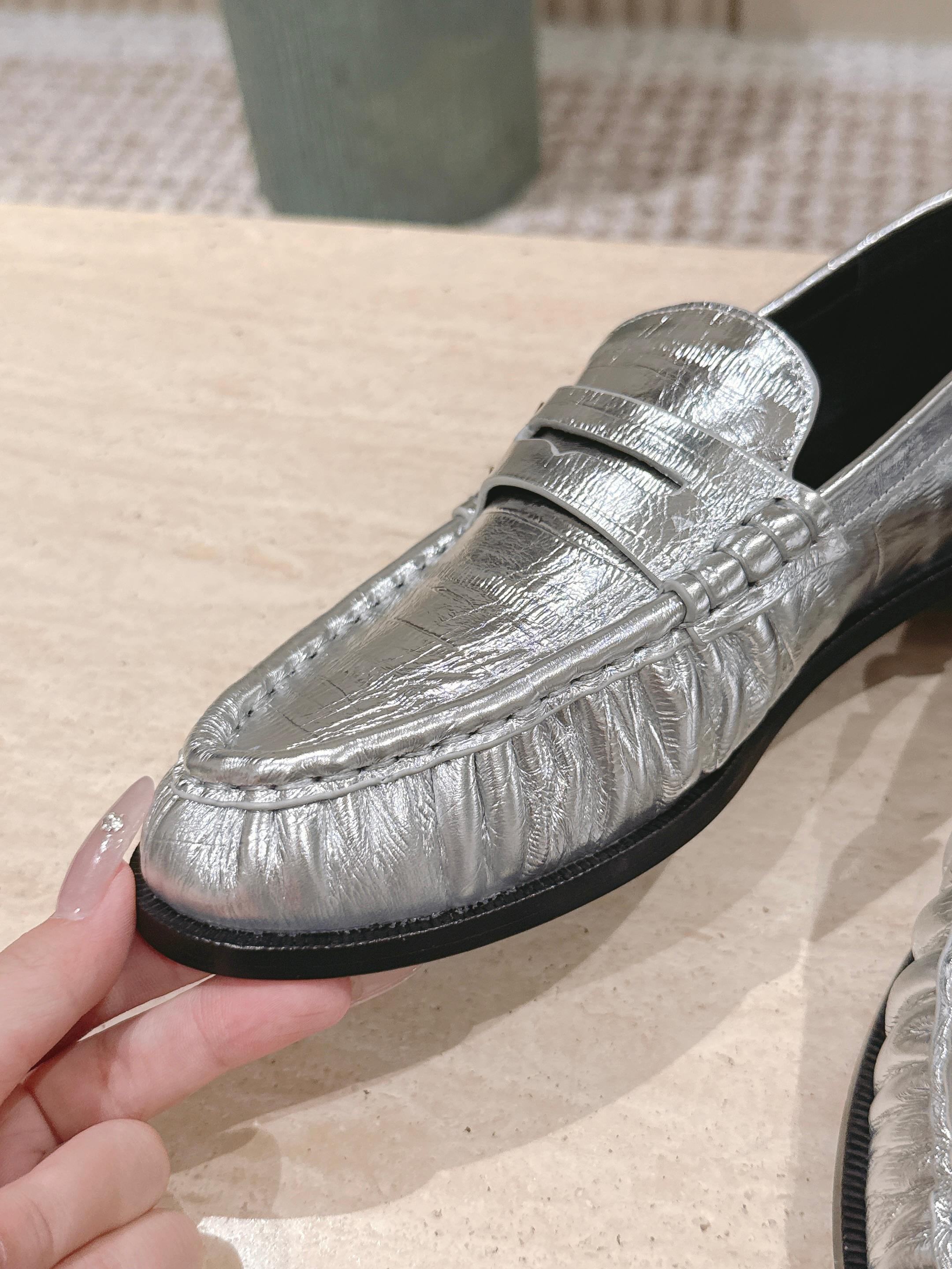 YSL 25S SAINT LAURENT LOAFERS IN SILVER CALFSKIN WITH SMALL LOGO