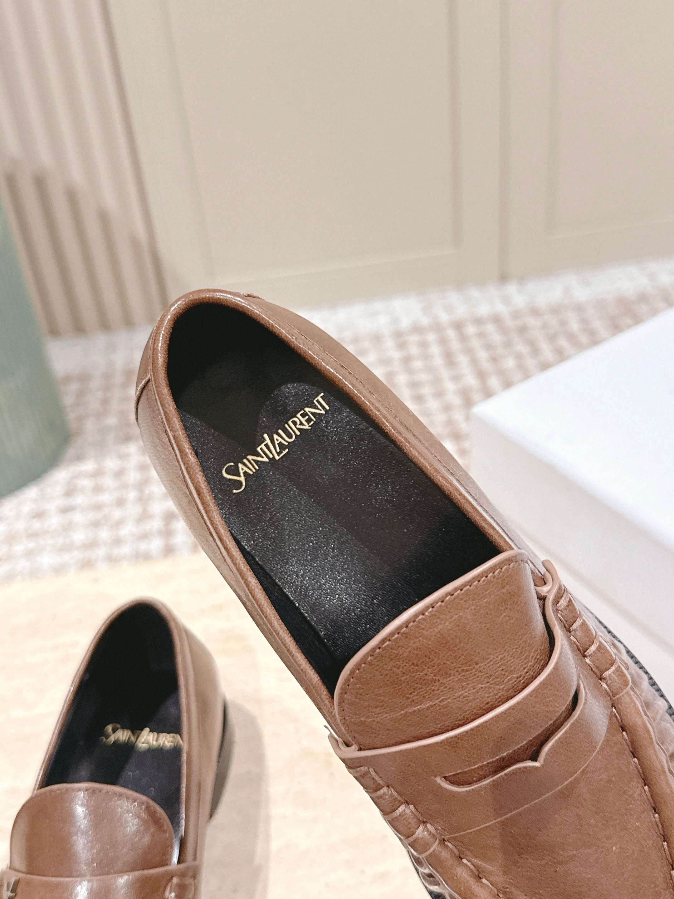 YSL 25S SAINT LAURENT LOAFERS IN BROWN CALFSKIN WITH SMALL LOGO