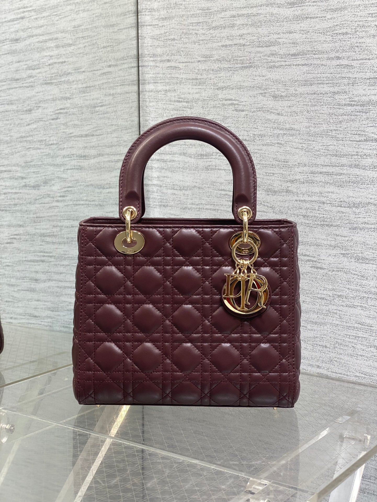 DIOR 25S MEDIUM LADY BAG 24 IN BURGUNDY CALFSKIN GOLD HARDWARE