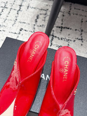 CHANEL 26S SQUARE-TOE HEELED MULES 95 MM IN CREAM MIX RED PATENT LAMBSKIN