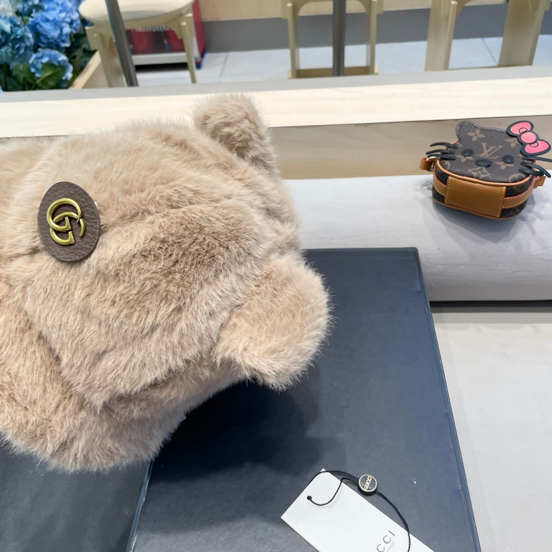 BUCKET HAT IN CAMEL BEIGE FLEECE 397931