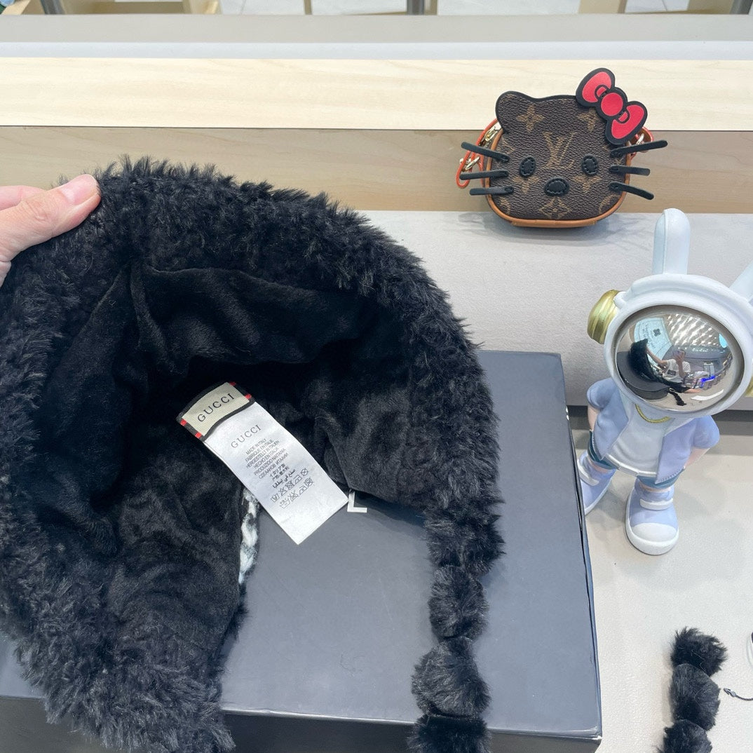 BEANIE HAT IN COLORFUL WOOL 400957