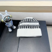 KNITTED BEANIE HAT IN WHITE MIX BLACK CASHMERE WOOL 422479