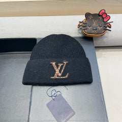 KNITTED BEANIE HAT IN BLACK FLEECE AND WOOL 426208