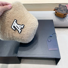 BUCKET HAT IN COSMIC LATTE BEIGE RABBIT FUR 426227
