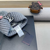 KNITTED BEANIE HAT IN GRAY WOOL AND LAMB FUR 430046