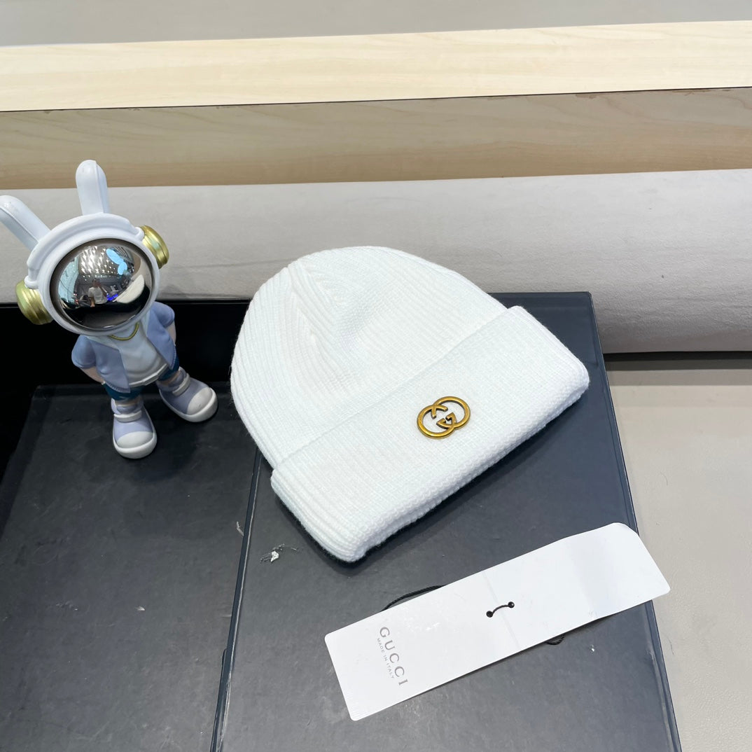 BEANIE HAT IN WHITE WOOL 433459